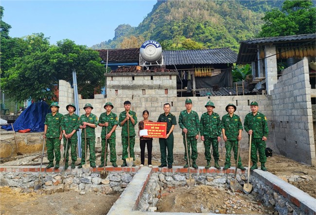 Bộ đội Biên phòng chung tay xóa nhà tạm, dột nát vùng biên giới Cao Bằng (07+08/12/2024)